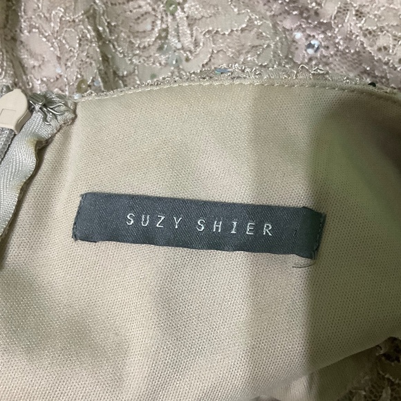 Suzy shier dress, lvory, lace,size m,very good condition,beautiful dress - Picture 3 of 5